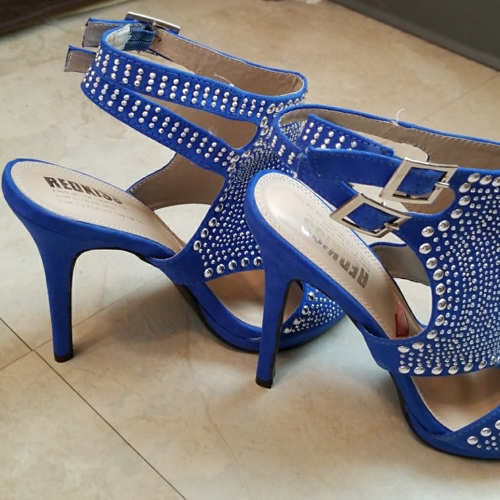 Shoes - Picture 2 of 4